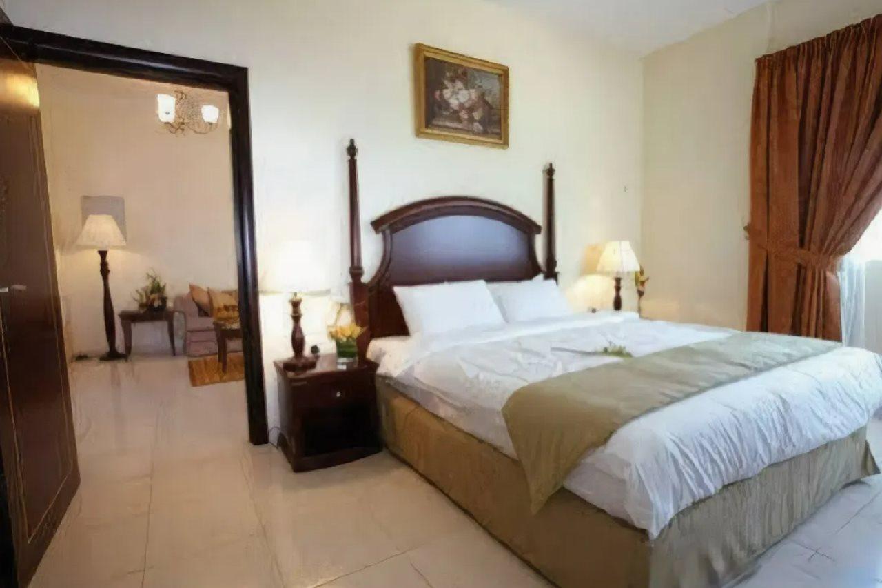 Tulip Inn Royal Suites Adżman Zewnętrze zdjęcie